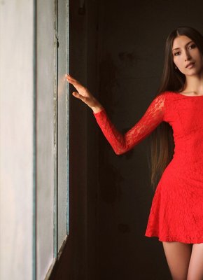 Красавица без трусиков раздвинула ноги